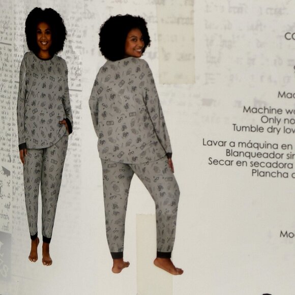 WIZARDING WORLD  Harry Potter.   HOGWARTS SCHOOL  COZY 2-PIECE PAJAMA SET - Picture 5 of 6